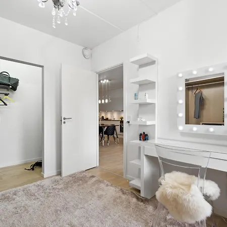 Apartment Flat In Copenhagen Closte To Train Station